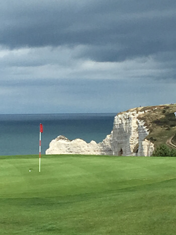 Le golf est possible avec une prothèse de genou